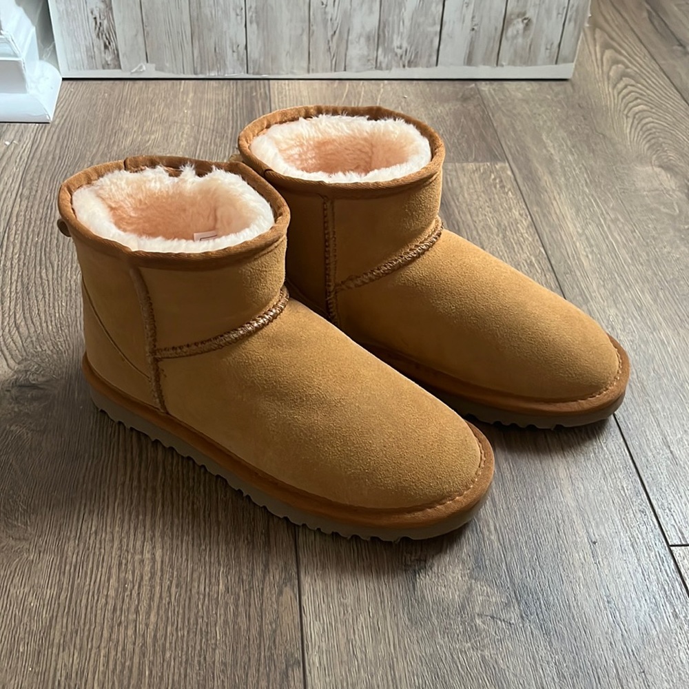 UGGS!